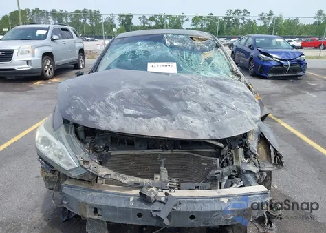 2017 Nissan Altima 2.5 S z USA, uszkodzony, nr VIN 1N4AL3AP1HC134623